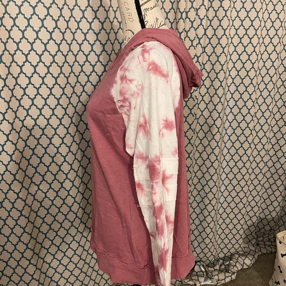 Pink tie-dyed sweatshirt with hoodie size large - Picture 8 of 10